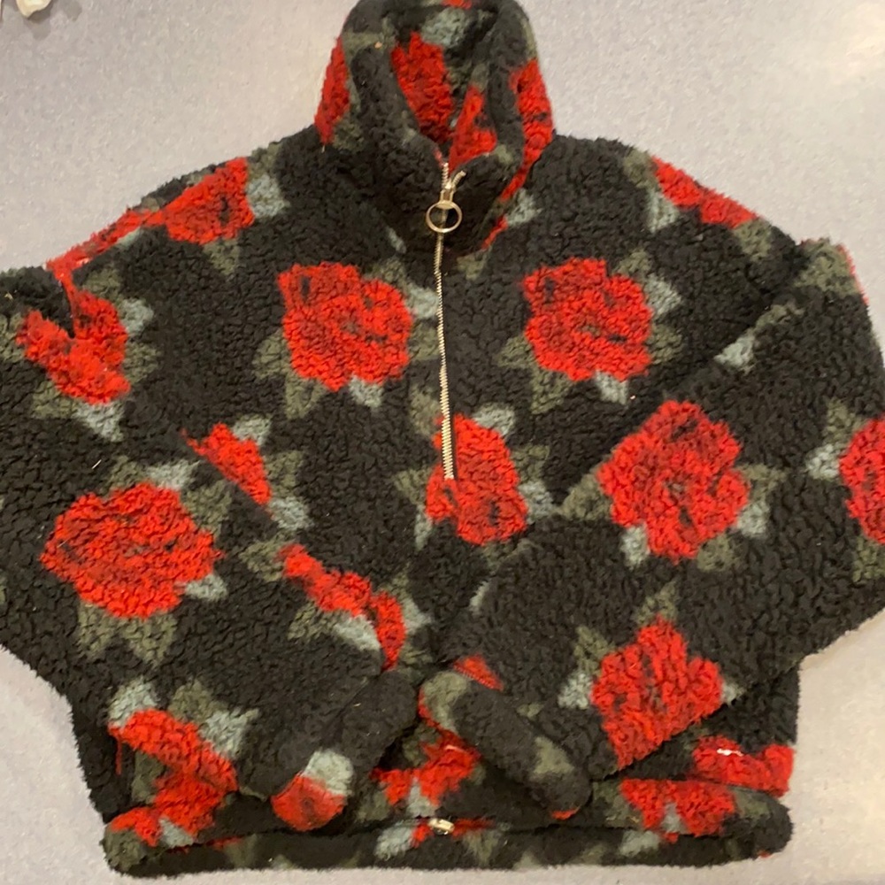 Hollister rose sherpa